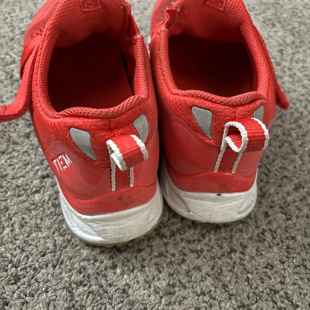 Red Tiems - Picture 2 of 4